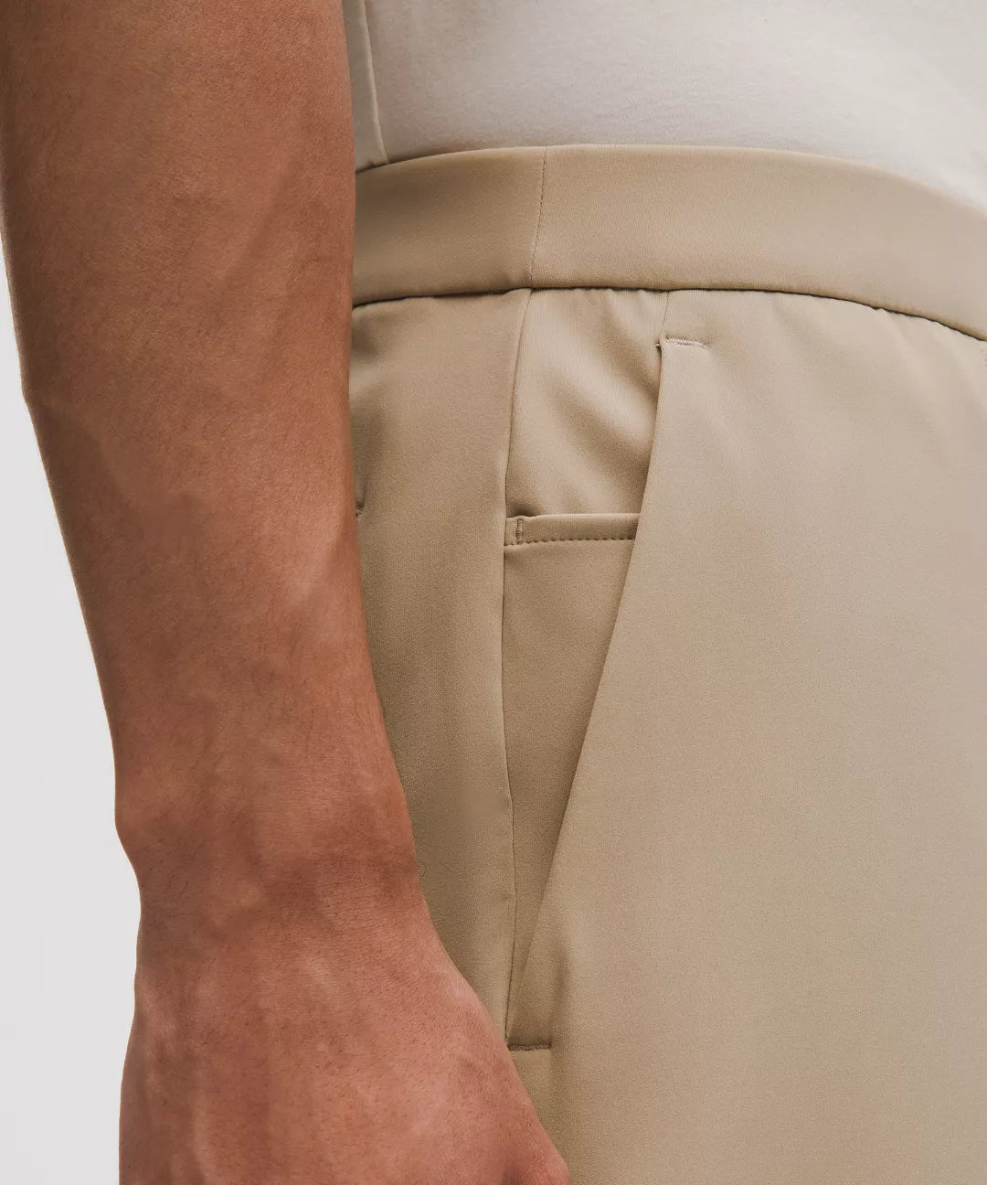Men's Daydrift Classic-Fit Pintuck Trouser Regular – lululemon