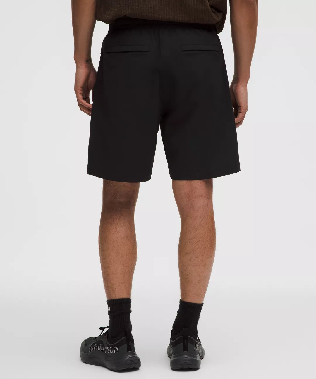Zero Tucks Relaxed-Fit Short 8"