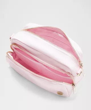 Everywhere Crossbody Bag 2L Metal Hardware