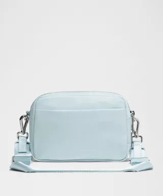 Everywhere Crossbody Bag 2L Metal Hardware