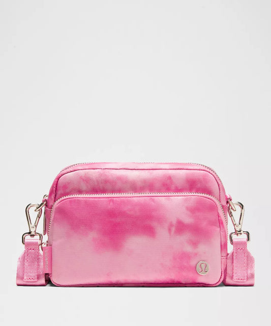 Everywhere Crossbody Bag 2L Metal Hardware