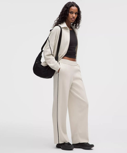 Soft Knit Mid-Rise Pant