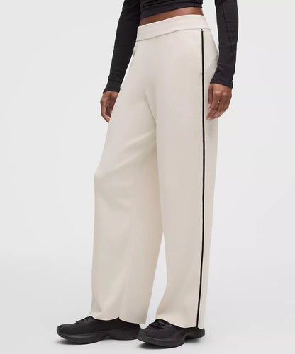 Soft Knit Mid-Rise Pant